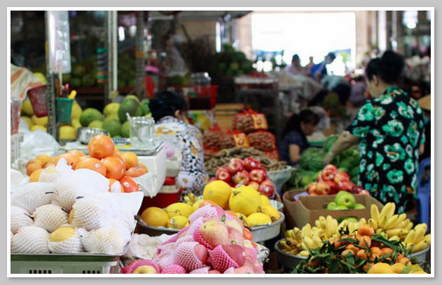 Hình ảnh những hàng quán tấp nập ở Chợ Tân Phước Khánh